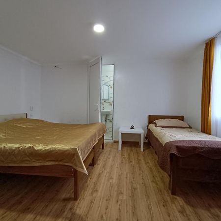Guesthouse Mery Kobuleti Ngoại thất bức ảnh