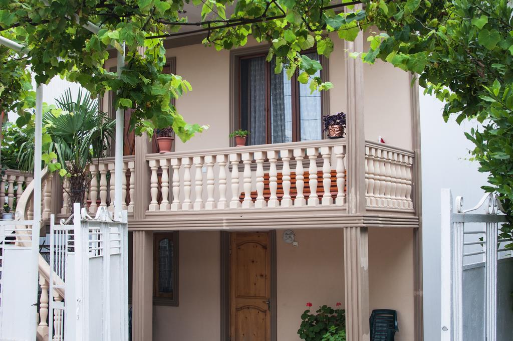 Guesthouse Mery Kobuleti Ngoại thất bức ảnh